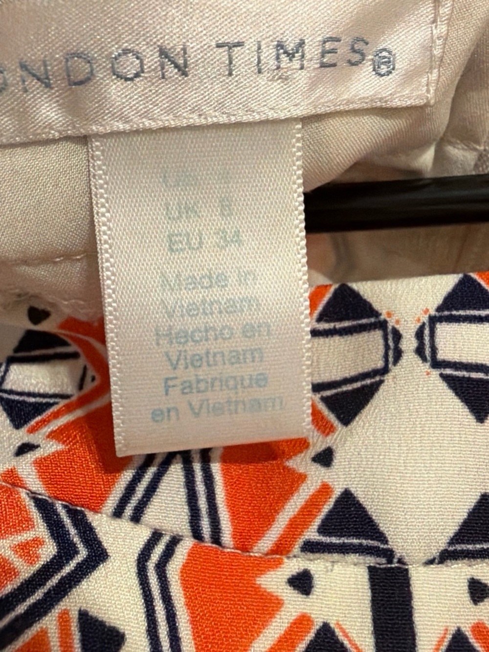 Sleeveless Geometric Print Shift Dress in Orange, Navy & White - Picture 3 of 4